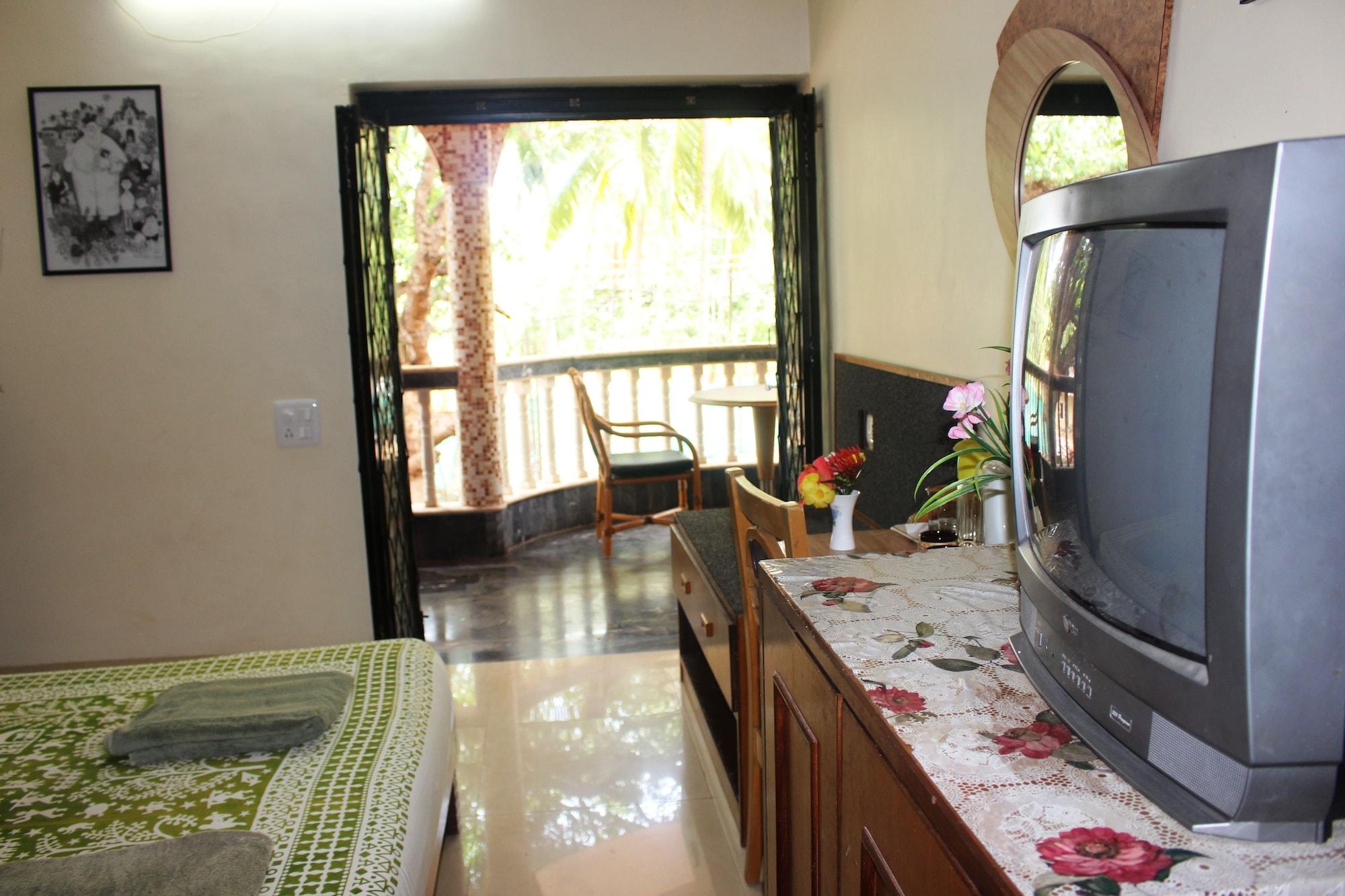 Mama Mids Home Morjim Exterior photo