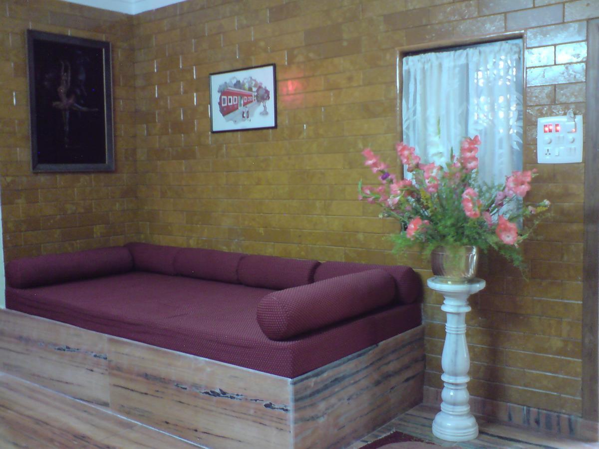 Mama Mids Home Morjim Exterior photo